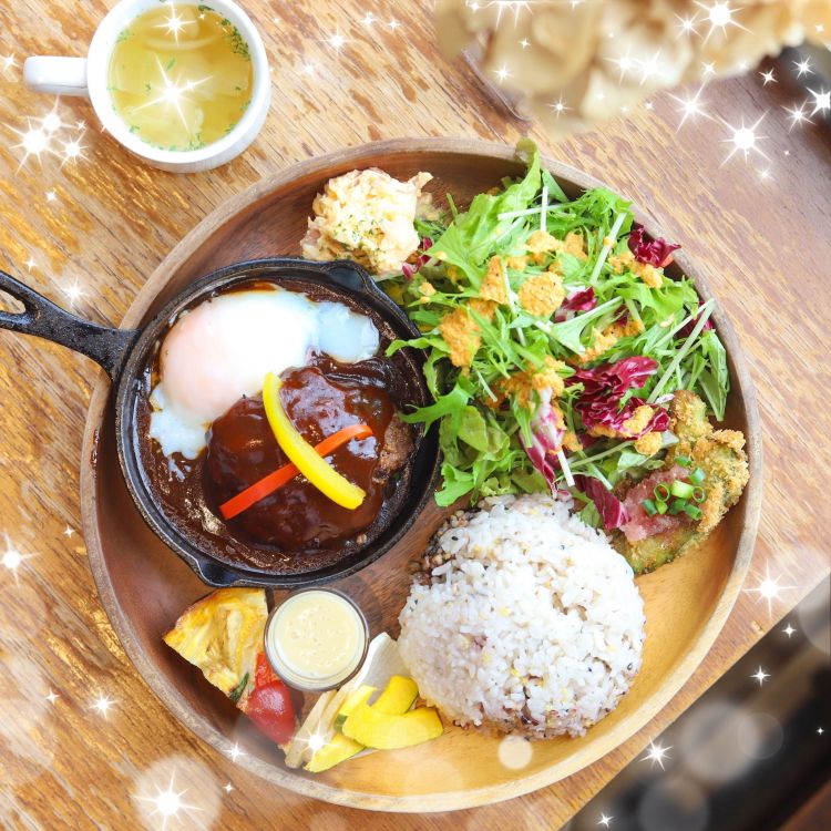 りりあ　24才（ギャルの宅急便）