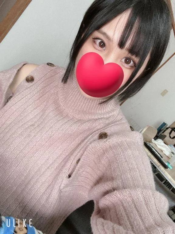 雨やねー！！🥺🥺今日も出勤です！！