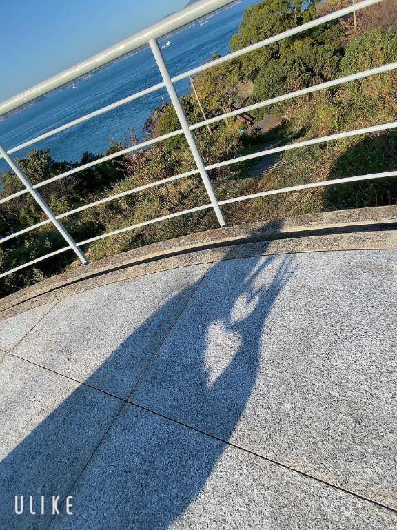 お兄さん達なにしてるのー？?