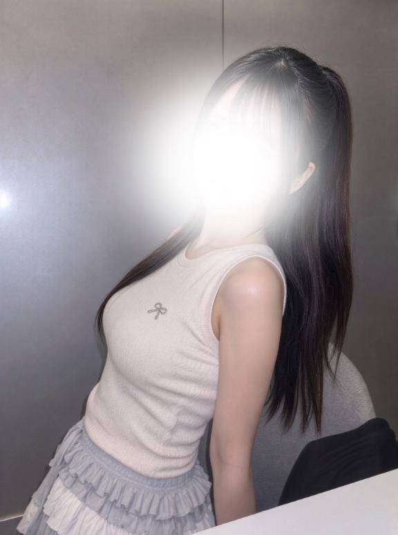 明日からデビューするりんかです💖
