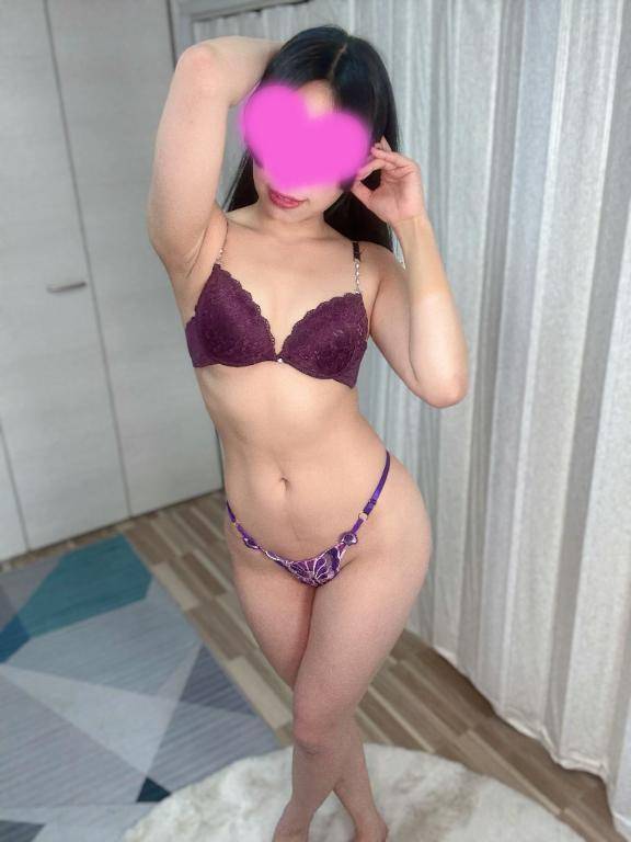 明日12:00〜23:00出勤❣️