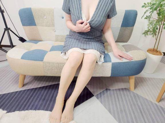 秘密の昼デート…やめられない♥️