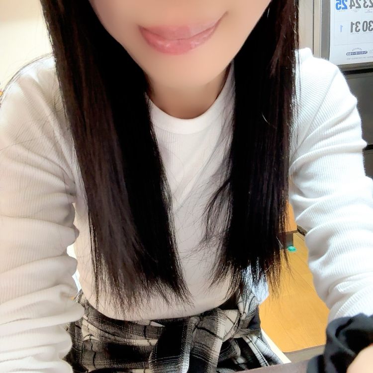 受け付け中(｡-_-｡)