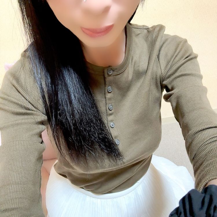 出勤しました╰(*´︶`*)╯♡