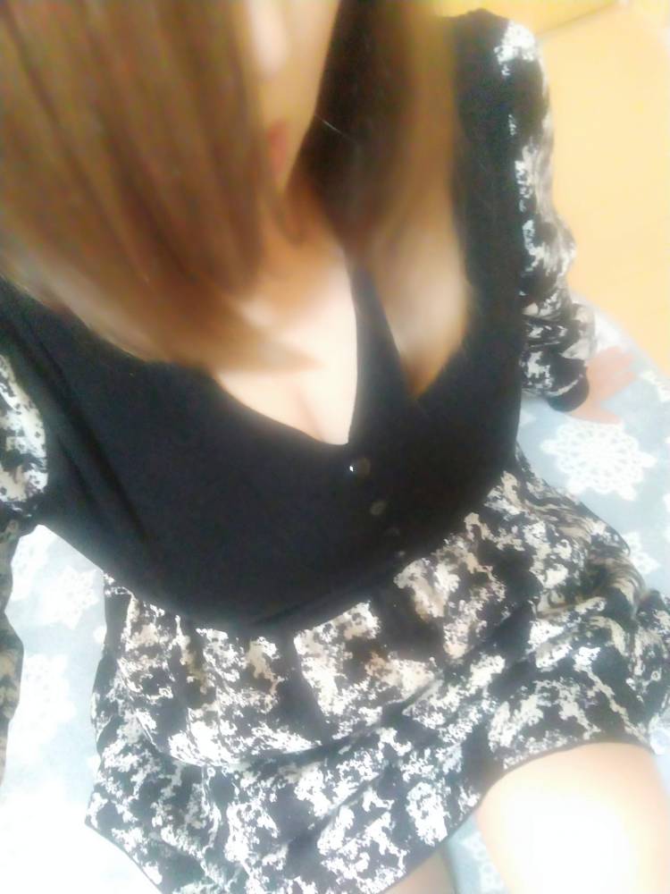 服に着替えて︎💗受付START❣️