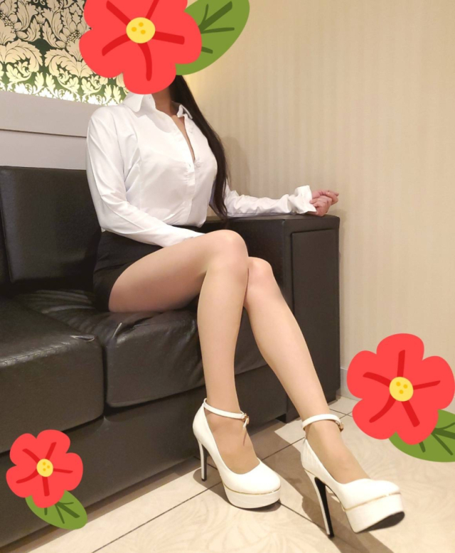 ひなた【スレンダー30代妻】(人妻みるきー)