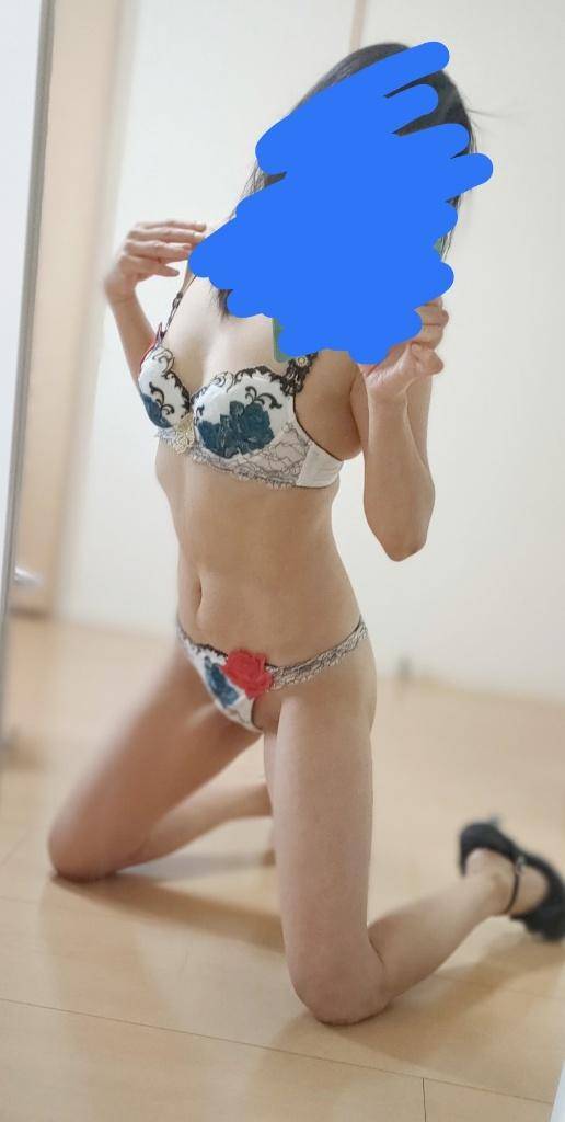 スレンダー美人テクニシャンとおか(人妻パラダイス)