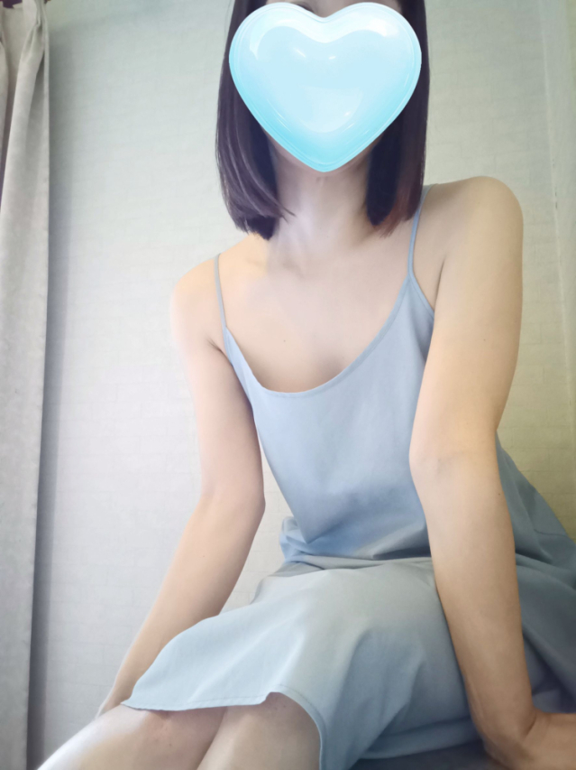 清楚系奥様まみ（人妻パラダイス）