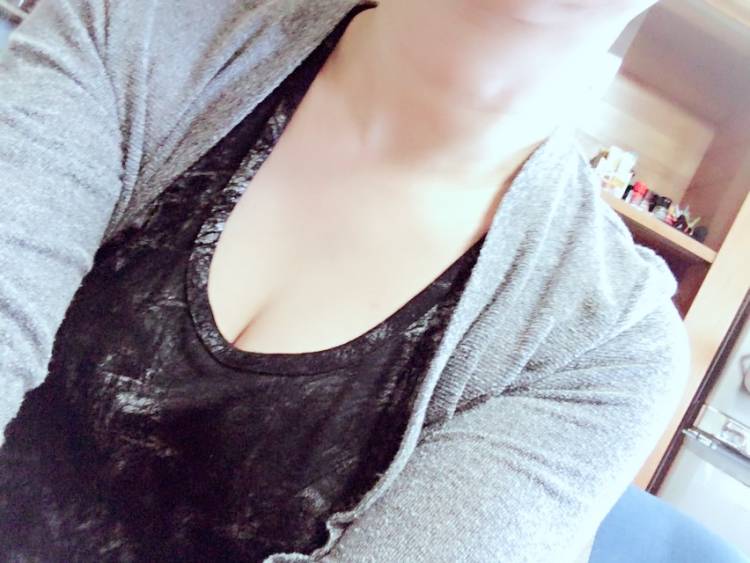 まみ(デリヘルはなびくらぶ 華美倶楽部 善通寺店)