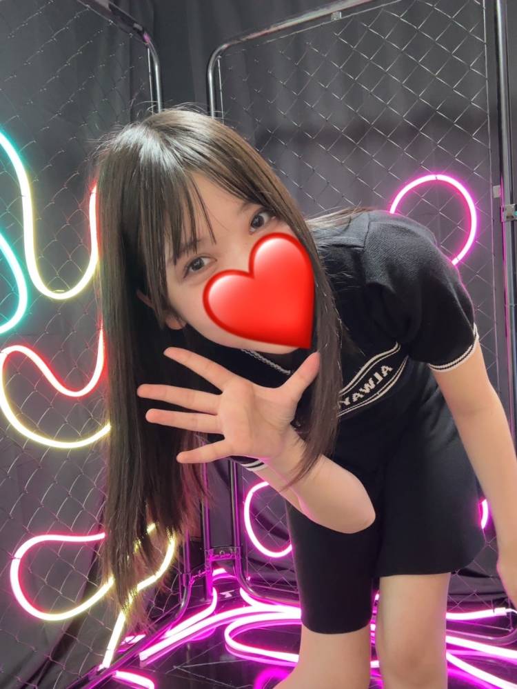 待ちしてますね😘