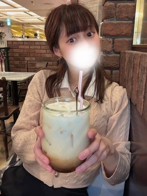 デカミルクティー