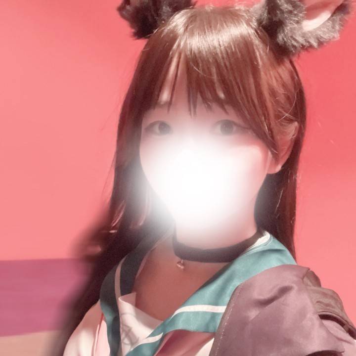 制服にゃんこ🐈‍⬛