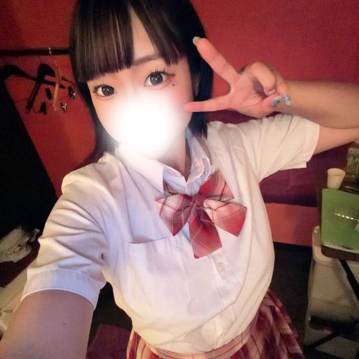 制服かわいい❓