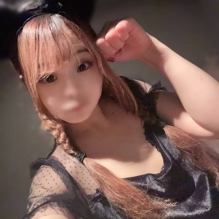 🎀 まだまだ出勤中です❣️ 🎀