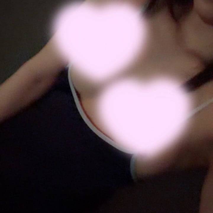 スク水、収まりませんでした🙈💕