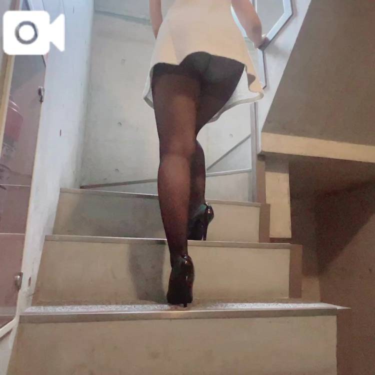 動～～