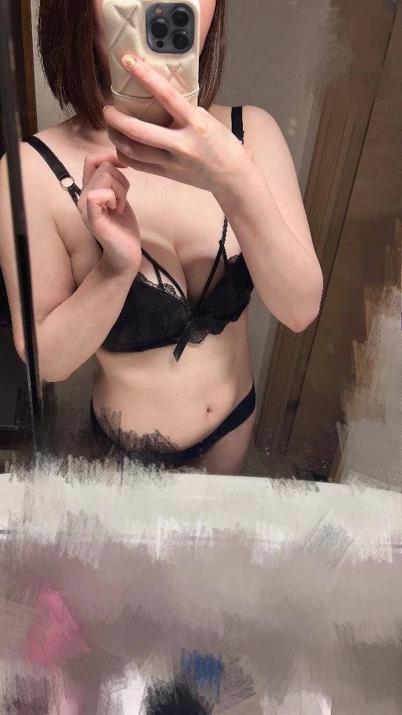 雨宿りしよ(*˘︶˘*).｡.:*♡