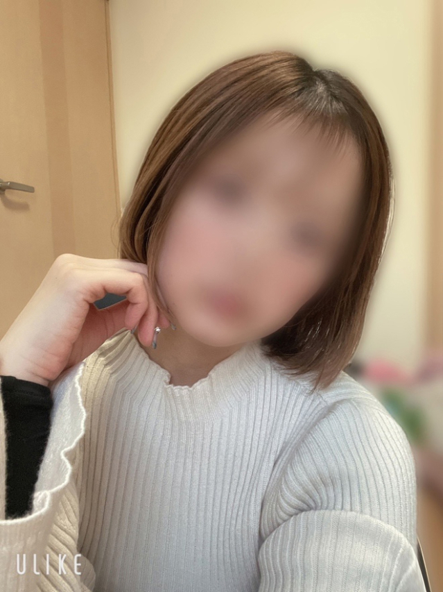 小鳥遊　里美（人妻LOVE）