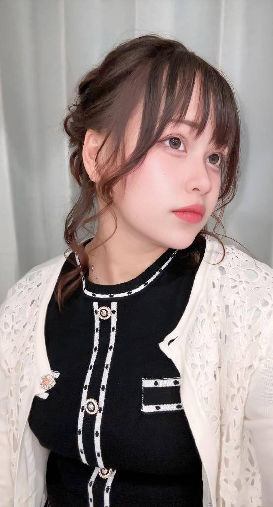 【隠れオタク女子】指先器用なパソコン部×感性豊かな美術部です♪