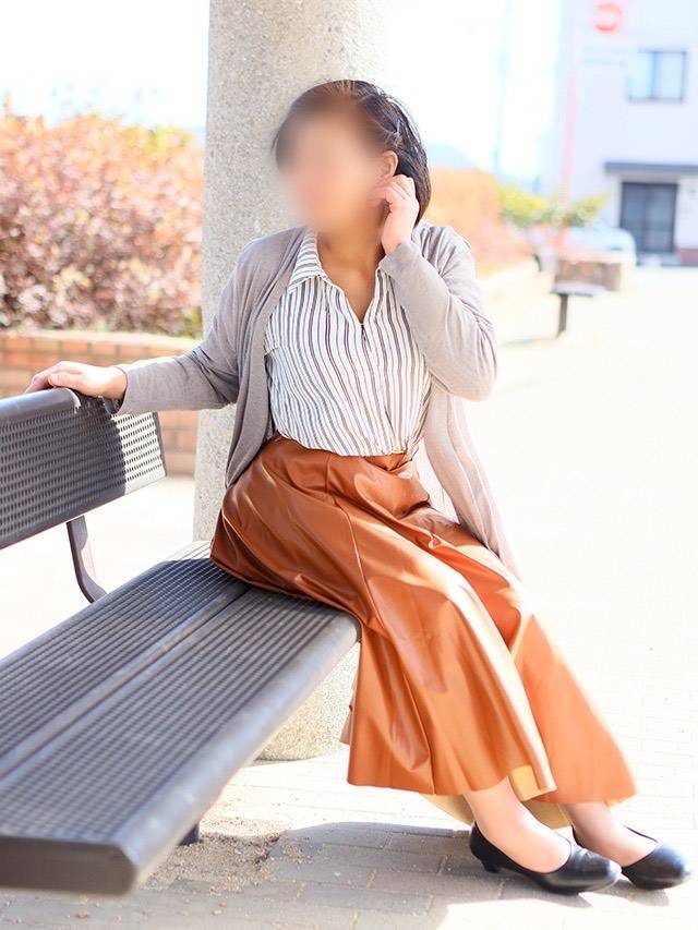 牧加代子