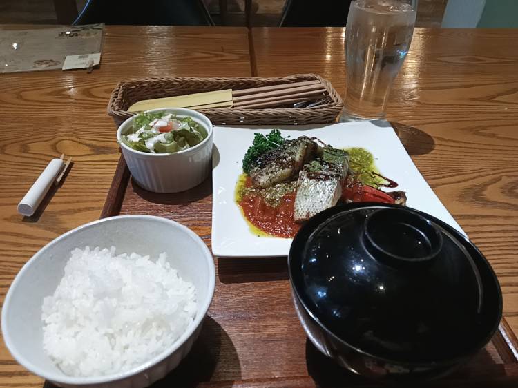 葉月　潤