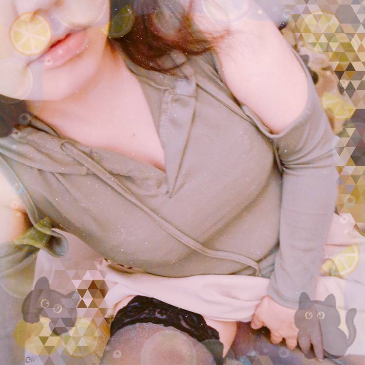野村咲凪