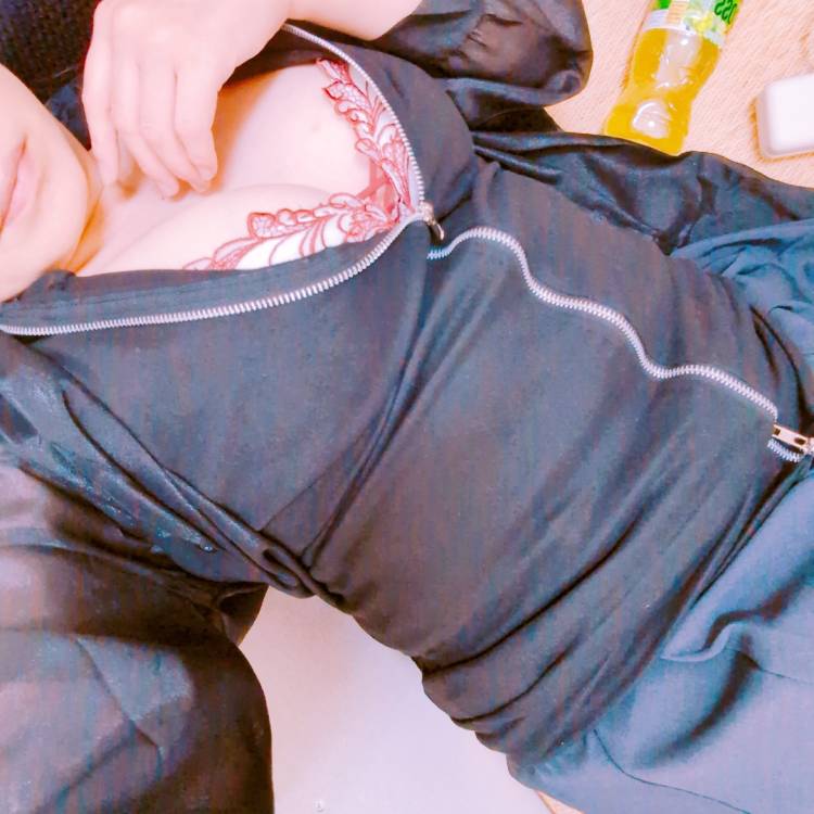 野村咲凪