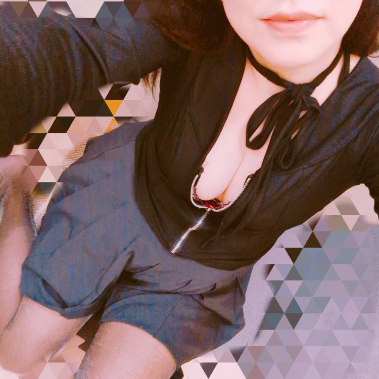 野村咲凪