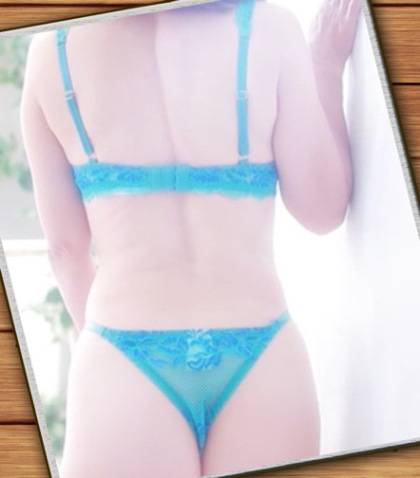 坂巻亜紀