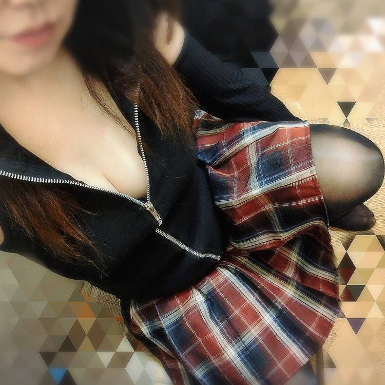 野村咲凪