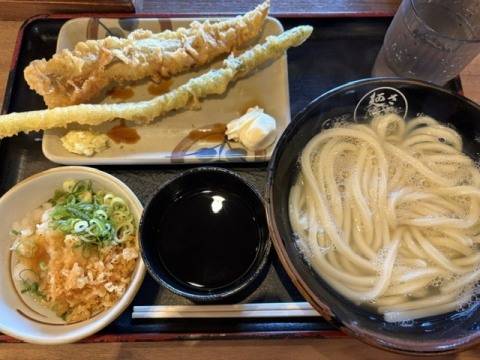 矢納あずさ