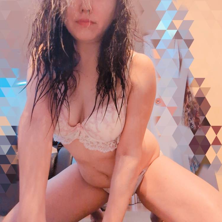 野村咲凪