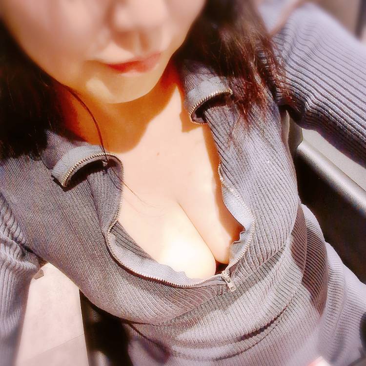 野村咲凪