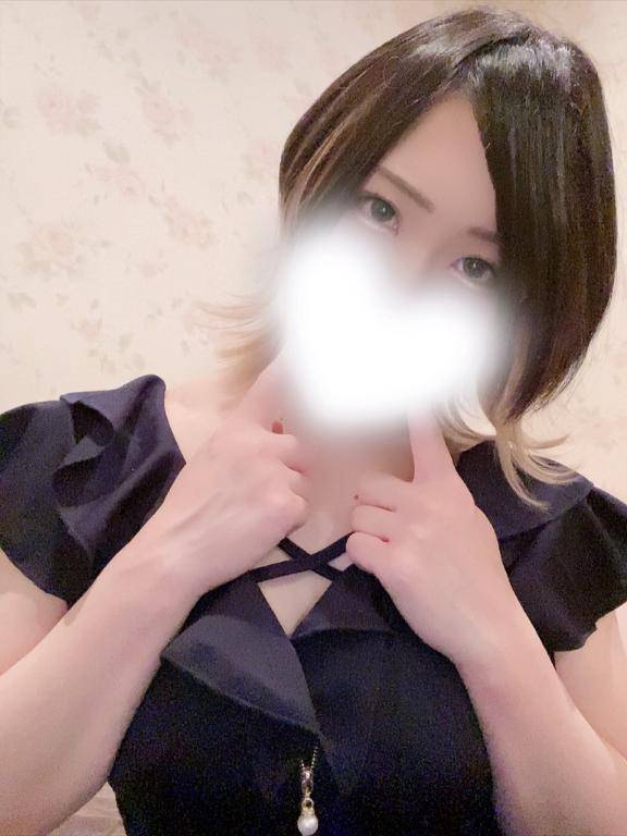 悲しみにくれつつ出勤?