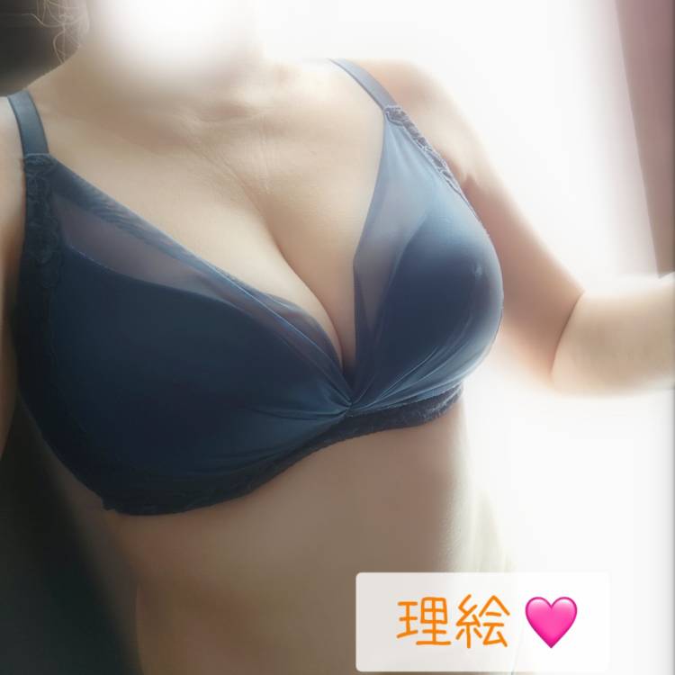 理絵(りえ)