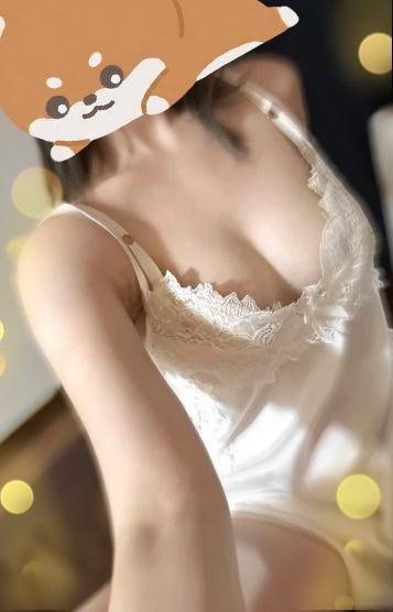 明日は出勤します?(  . .)"?