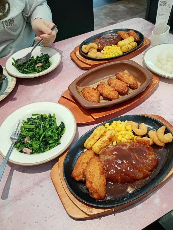 サイゼいったァ☺️