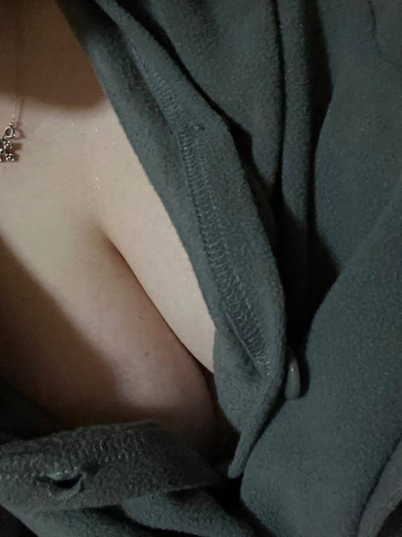 体験あいな【素人セラピスト】（中・西讃　ヴィーナス）