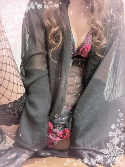 水瀬みか（イエスグループ 華女(かのじょ) 松山店）
