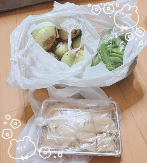 玄関に…