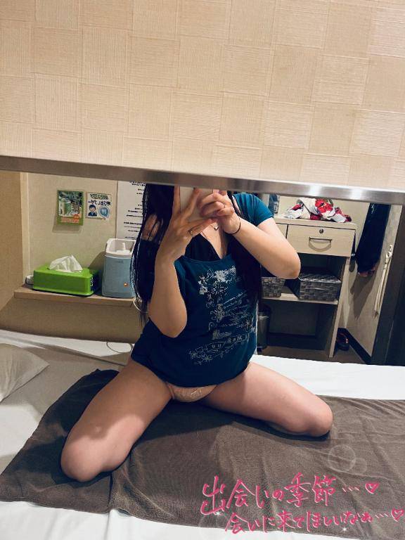 今日の出勤服は？👚🎤