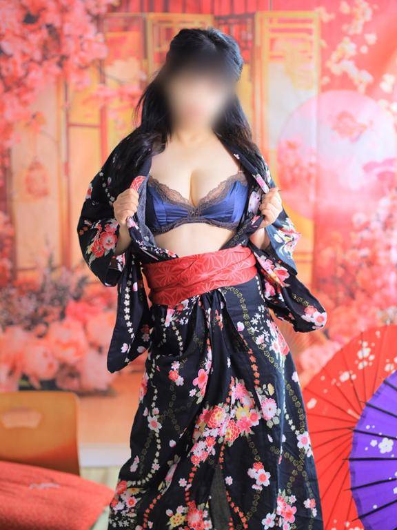 鈴川りせ(イエスグループ 華女(かのじょ) 松山店)