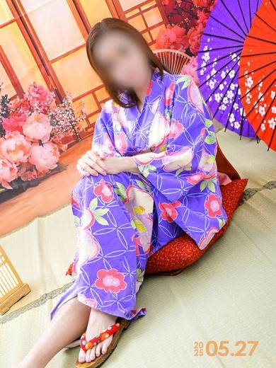田辺ちあき（イエスグループ 華女(かのじょ) 松山店）