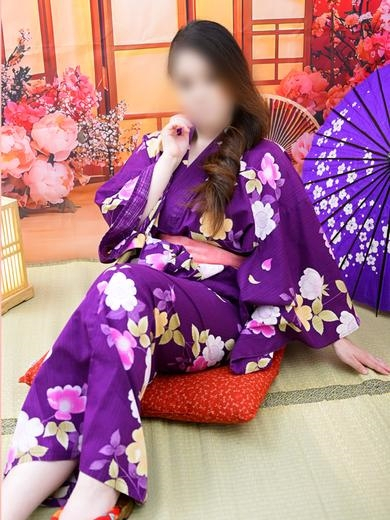 山口れな（イエスグループ 華女(かのじょ) 松山店）
