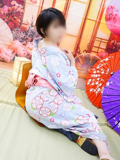 松下あい（イエスグループ 華女(かのじょ) 松山店）