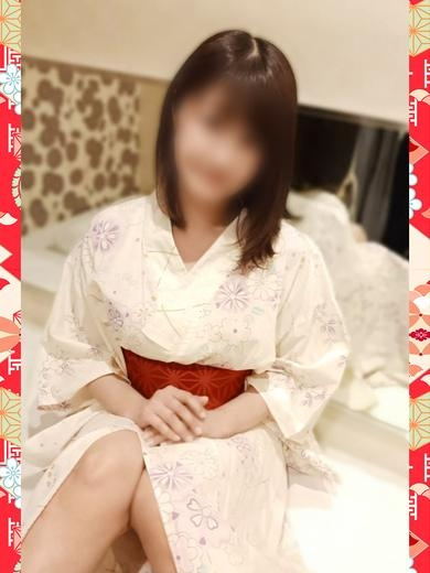 吉岡ゆほ（イエスグループ 華女(かのじょ) 松山店）