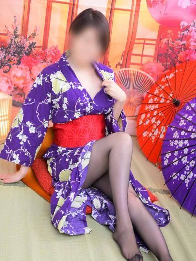 観月みゆ（イエスグループ 華女(かのじょ) 松山店）