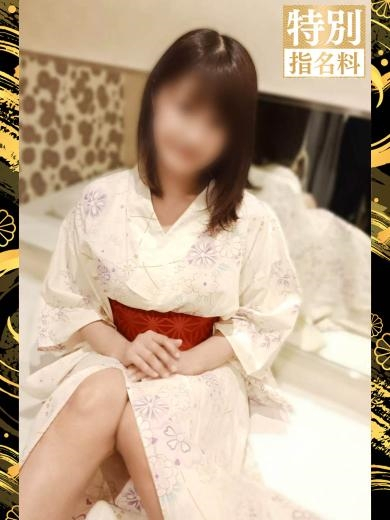 吉岡ゆほ（イエスグループ 華女(かのじょ) 松山店）