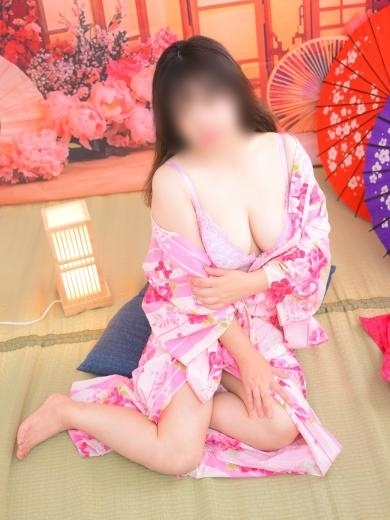 鈴川りせ（イエスグループ 華女(かのじょ) 松山店）