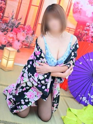 木村あおい（イエスグループ 華女(かのじょ) 松山店）